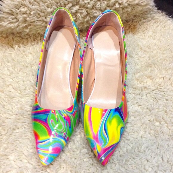 Psychedelic Pumps, Very Boho, Colorful, Size 7.5, Groovy, Hippie chic, Sexy, Hip - Picture 1 of 4